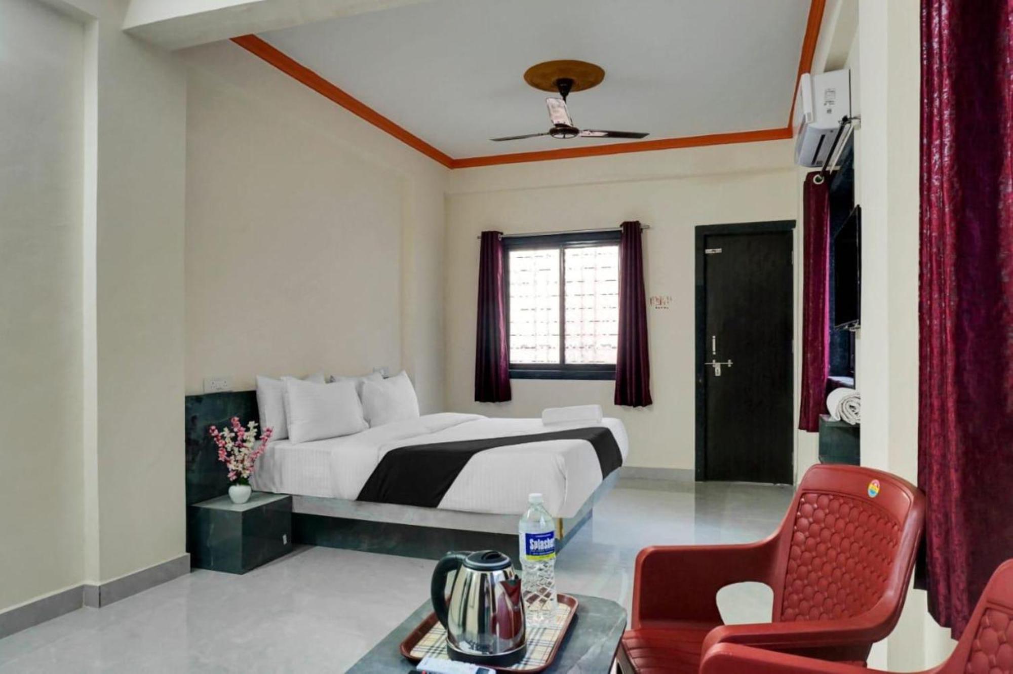Hotel Paradise-Near Eon It Park Kharadi ปูเน่ ภายนอก รูปภาพ